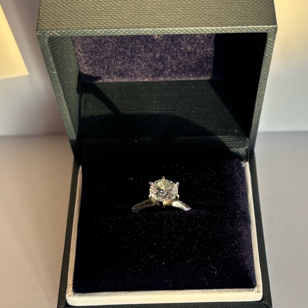 1.5 carat Blue Nile Fancy Light Blue lab created diamond, 18k white gold